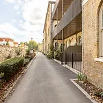 Contemporary Victorian Studio